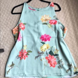 Mint floral top nwot